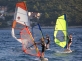 Dzieciaki, z windsurfingowej wycieczki na Korculę, przywiozły kamyki na dowód, że dopłynęły do brzegu. Wycieczka trwała 45 minut.