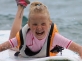 Hania - najmłodsze dziecko na kursie. Przed nią wielkie wyzwanie: zarazić windsurfingiem mamę;)